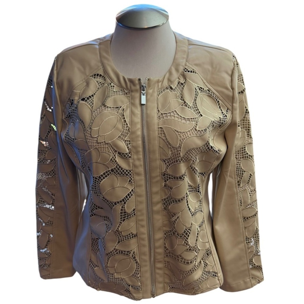 Bagatelle Collection Tan Faux Leather Laser Cut Floral Zip Jacket XL 85962